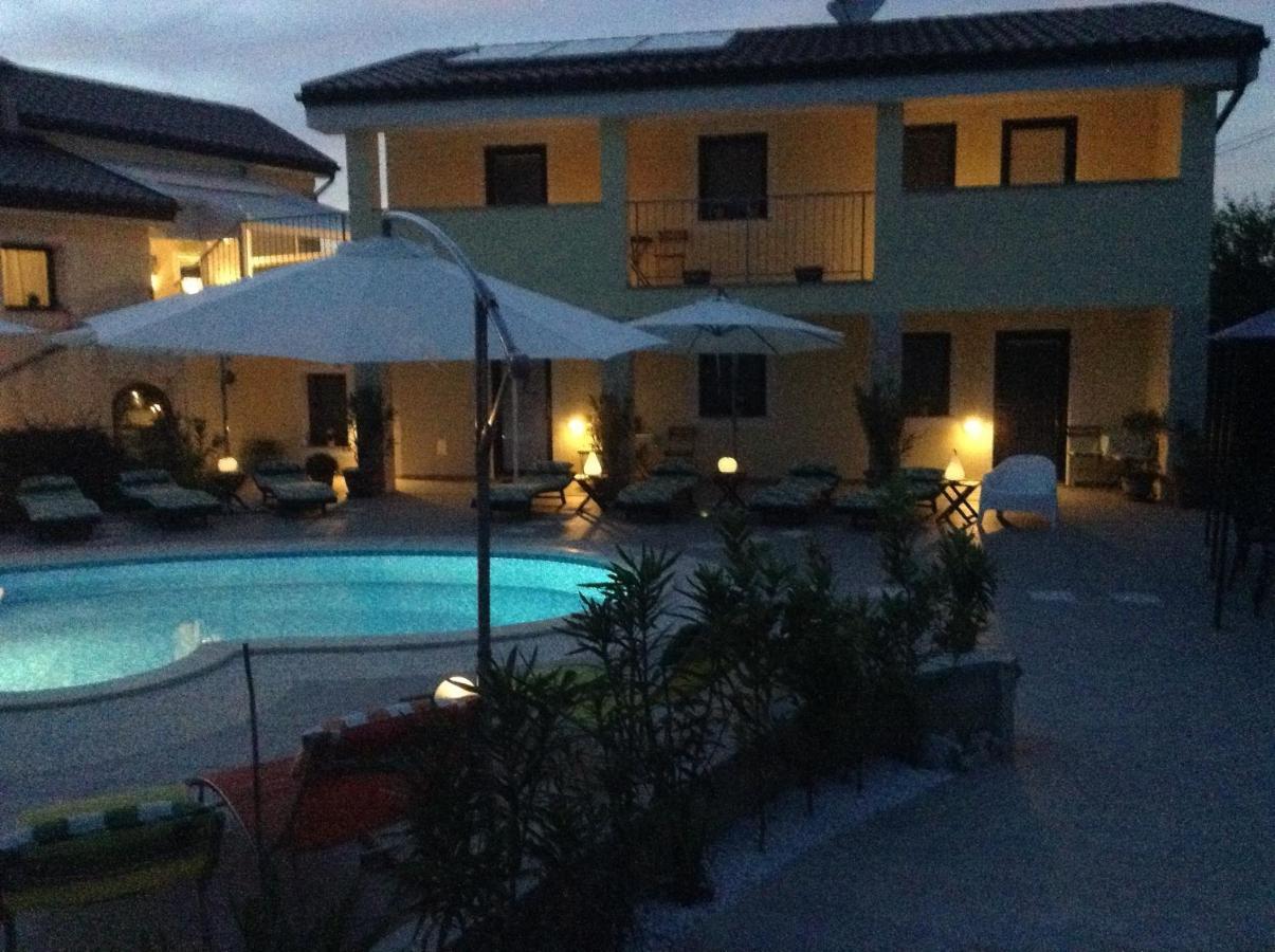 Elicriso Resort Rasopasno Kültér fotó
